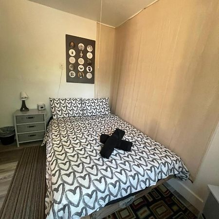 Petite Guesthouse With Kitchenette And Private Bathroom Lake Isabella Exterior foto